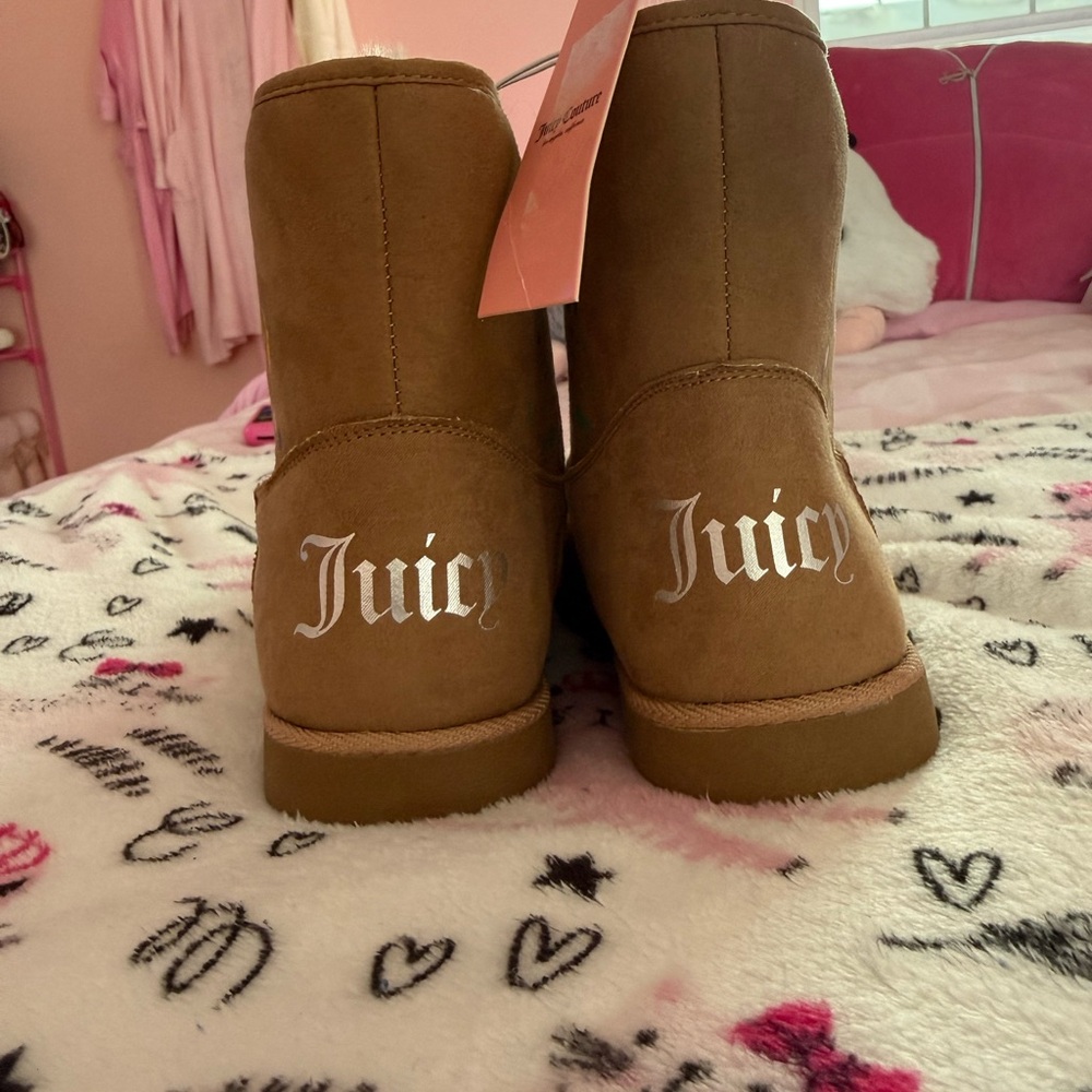 Juicy Couture Tan Paint Splatter Boots